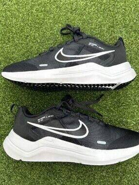 NEW:Nike Women's Downshifter 12 Running Shoe-Black/White Size 6 woman/4.5 Youth